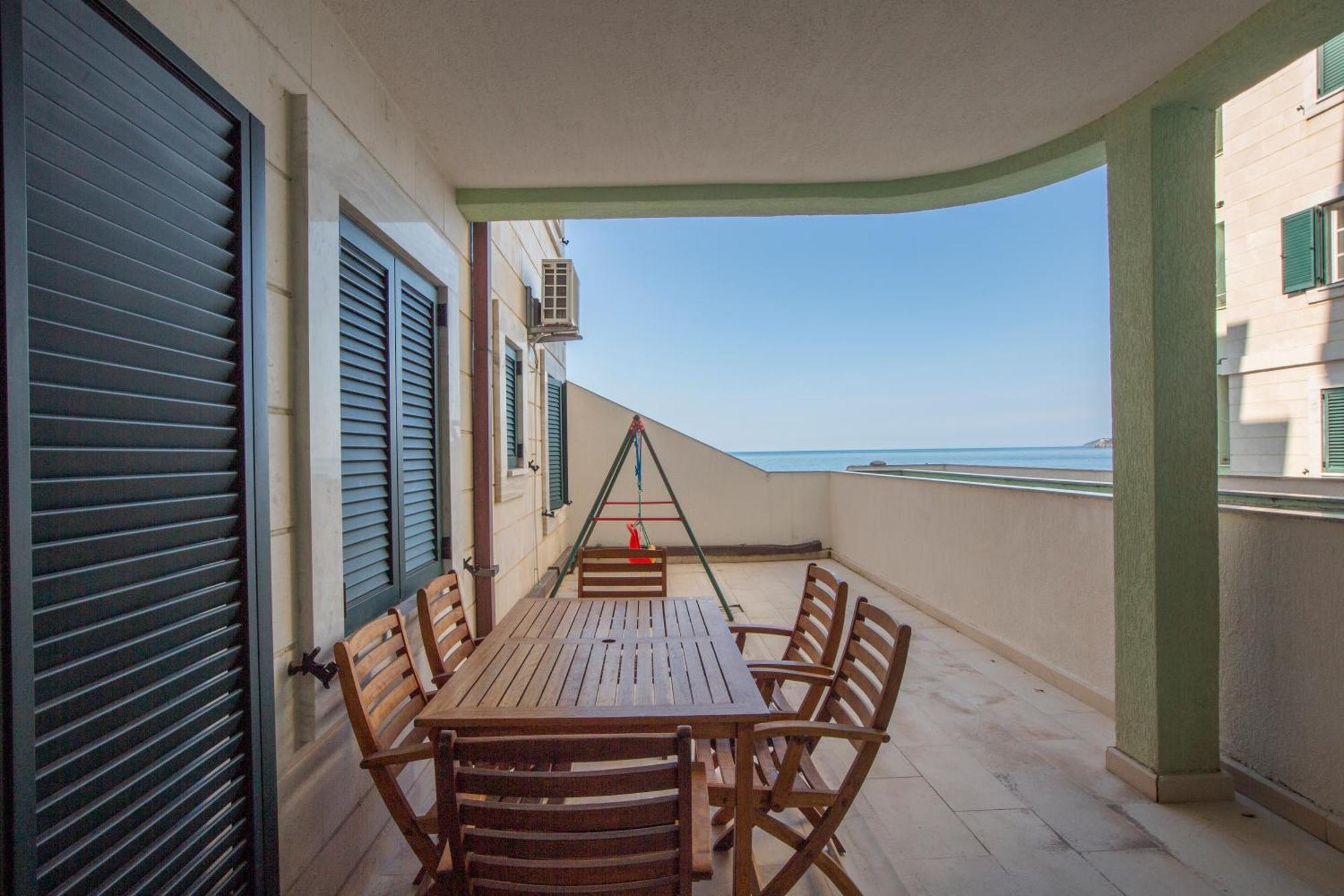 Montesan Luxury Apartment Beach Front Sveti Stefan Exterior photo