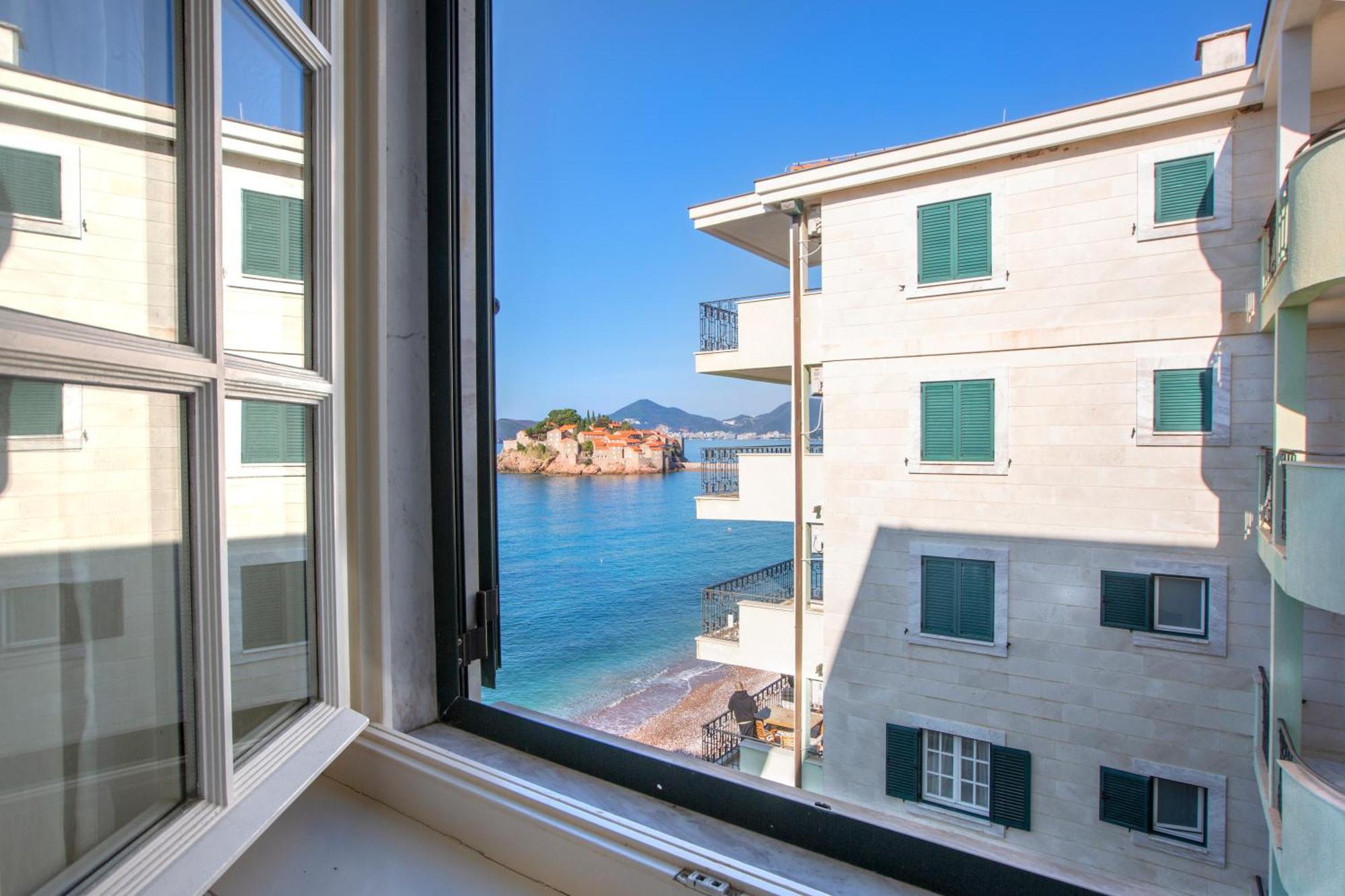 Montesan Luxury Apartment Beach Front Sveti Stefan Exterior photo