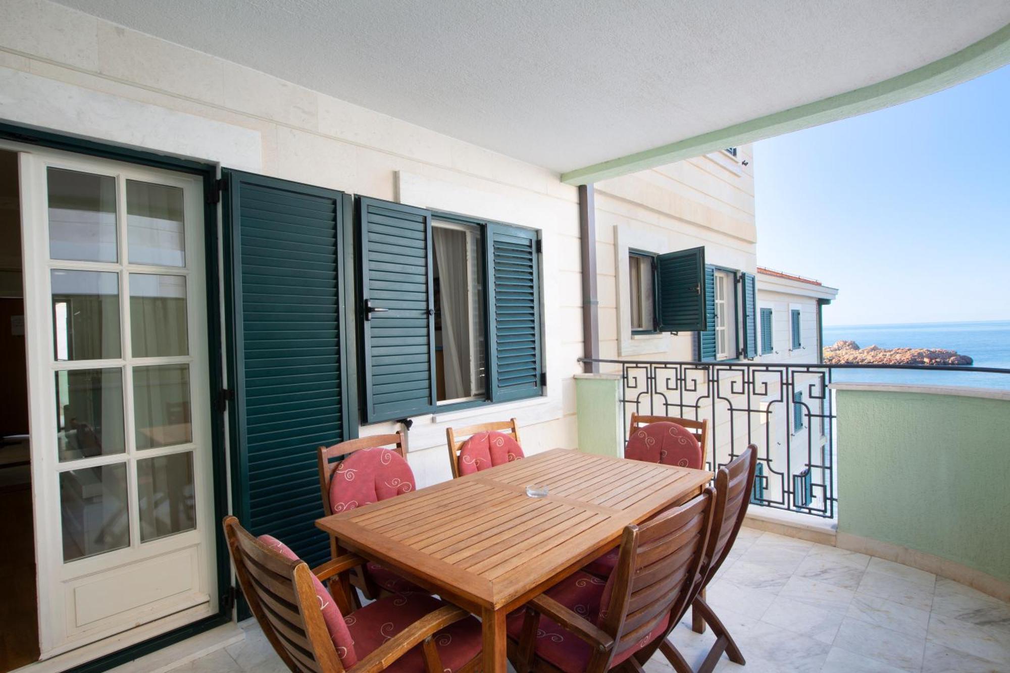 Montesan Luxury Apartment Beach Front Sveti Stefan Exterior photo