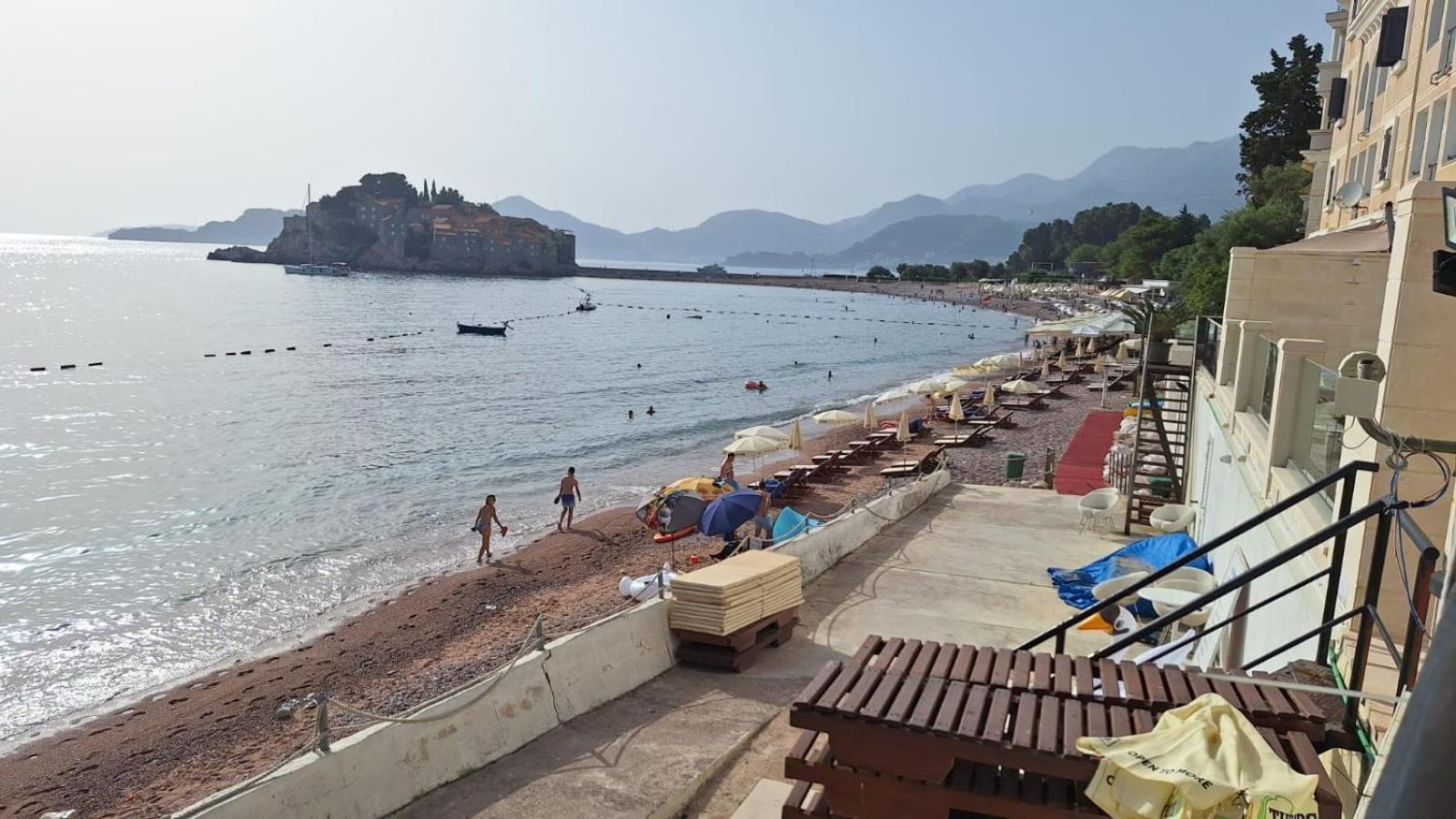 Montesan Luxury Apartment Beach Front Sveti Stefan Exterior photo