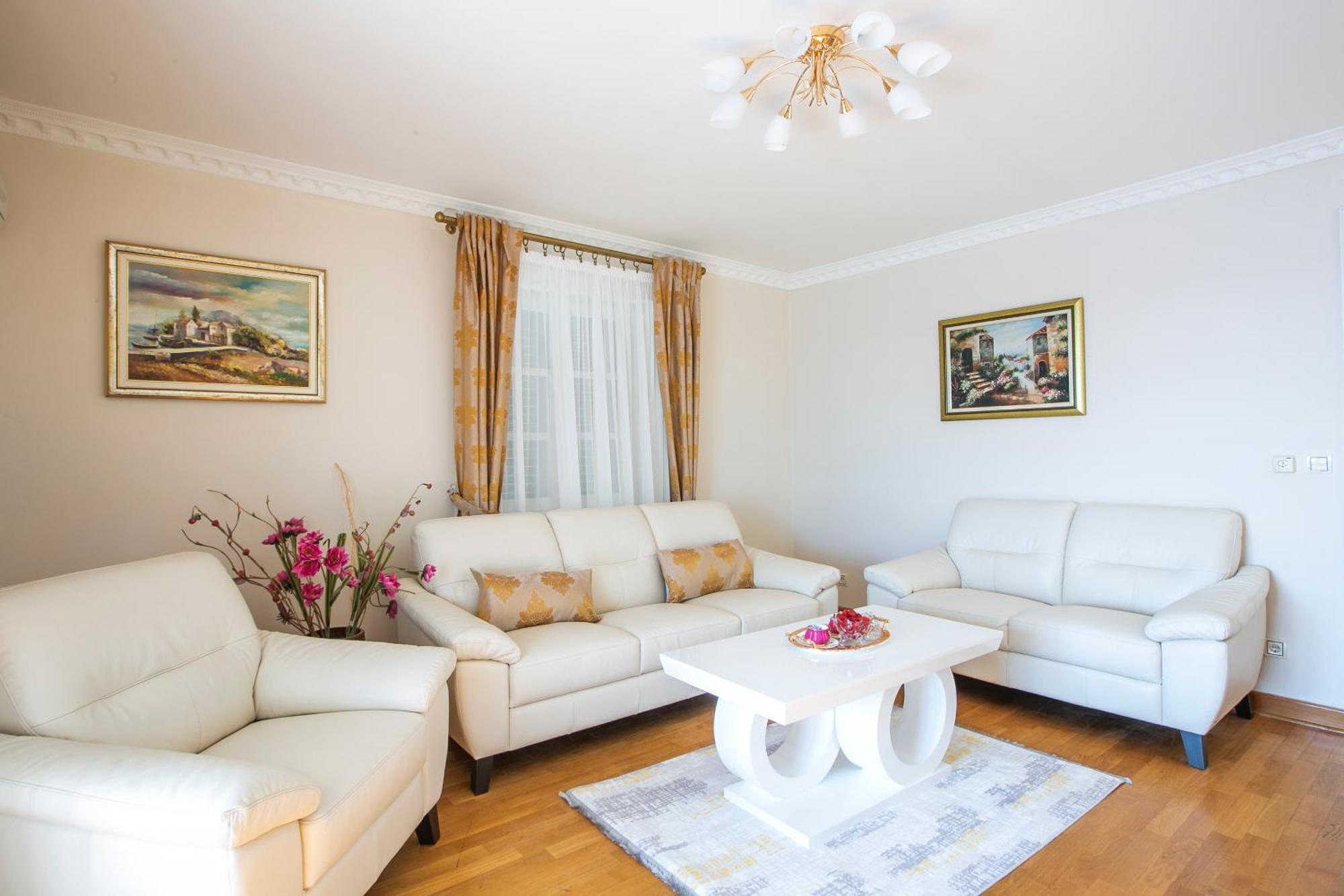 Montesan Luxury Apartment Beach Front Sveti Stefan Exterior photo